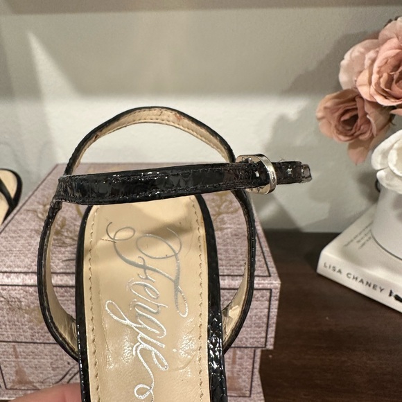 Fergie High Heels - Picture 4 of 5